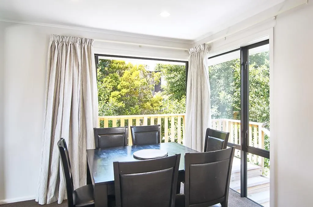 Brookside Villa - Christchurch Holiday Homes