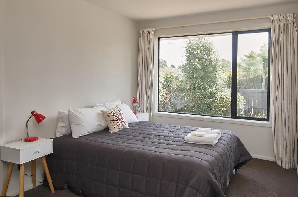 Brookside Villa - Christchurch Holiday Homes
